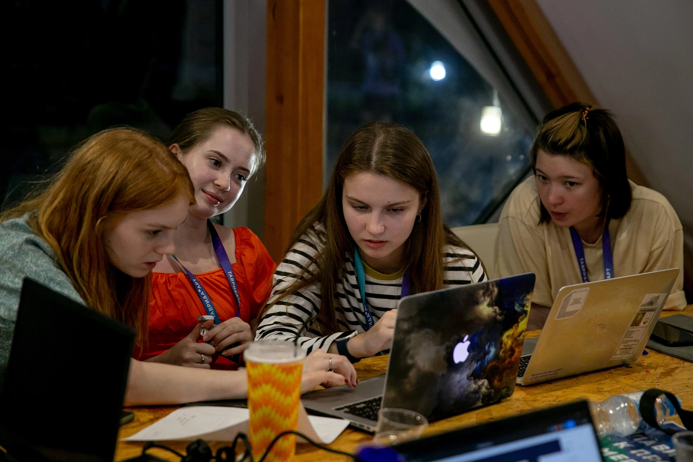 Participants of the IT and Digitalization school working on the digital twin